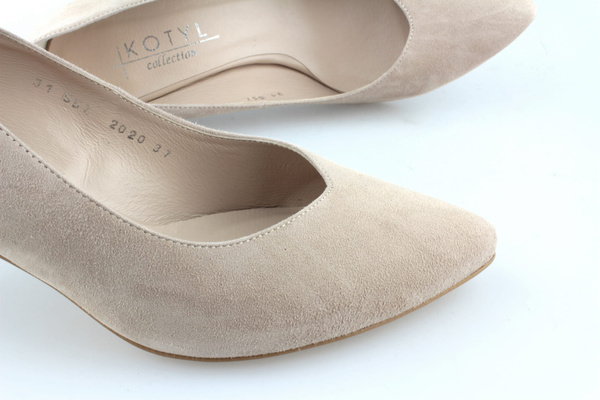 Kotyl 557 beż zamsz