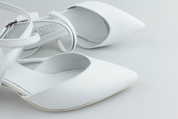 Kotyl 5429 biały lico