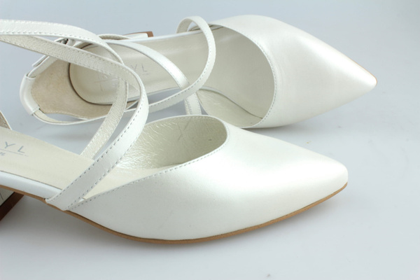 Kotyl 9917 biała ecru perła