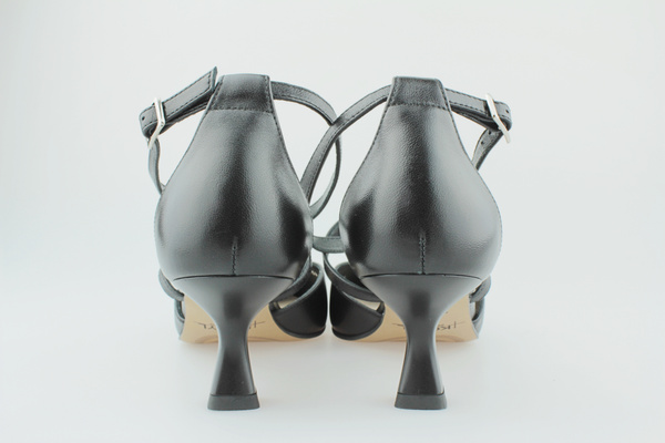 Kotyl 5451 czarny lico