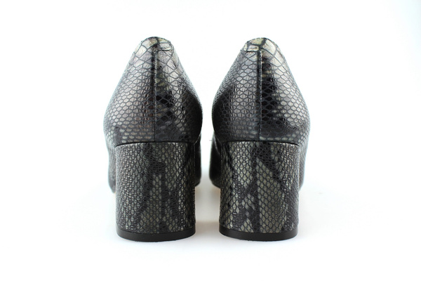 Kotyl 549 czarny wąż