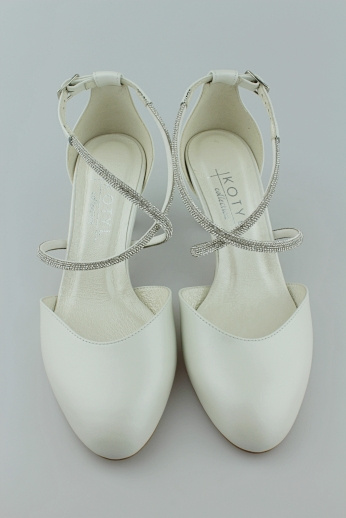 Kotyl 679 biały perła