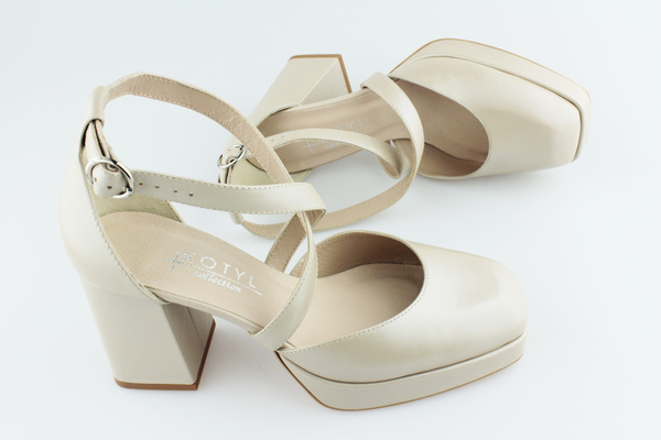 Kotyl 1109 perła lico