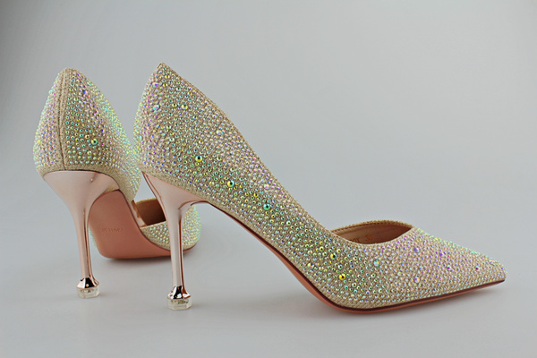 Błyszczące szpilki z koralikami m.258 złoty