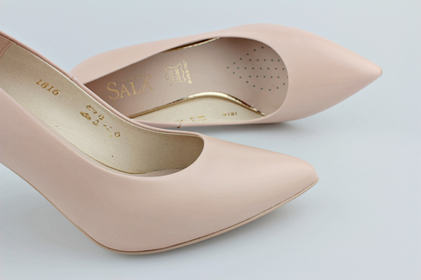 Sala 1816 róż 2003