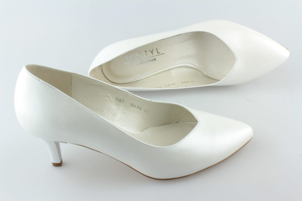 Kotyl 557 biała ecru perła