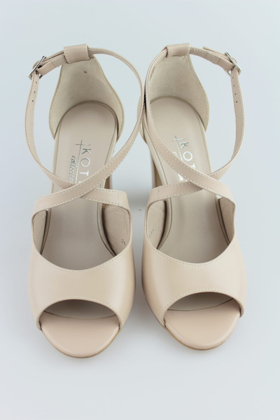 Kotyl 5905 beż lico