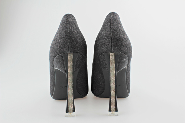 Błyszczące szpilki z koralikami m.198 czarny