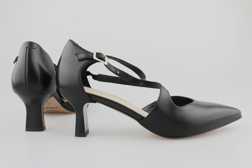 Kotyl 5441 czarny lico