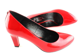 Kotyl 883 czerwony lakier