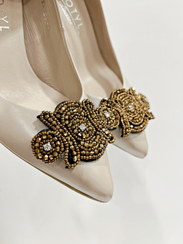 klipsy do butów- brąz 028