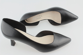 Kotyl 5421 czarny lico