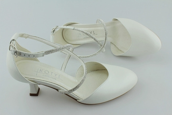 Kotyl 679  biały perła