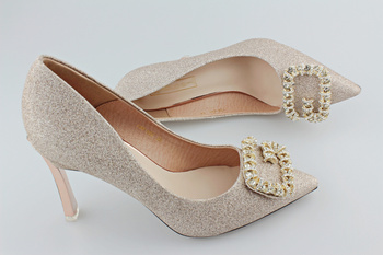 Błyszczące szpilki z koralikami m.198 różowe złoto 