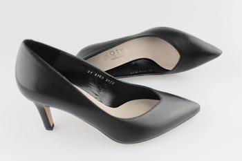 Kotyl 3701 czarny lico 